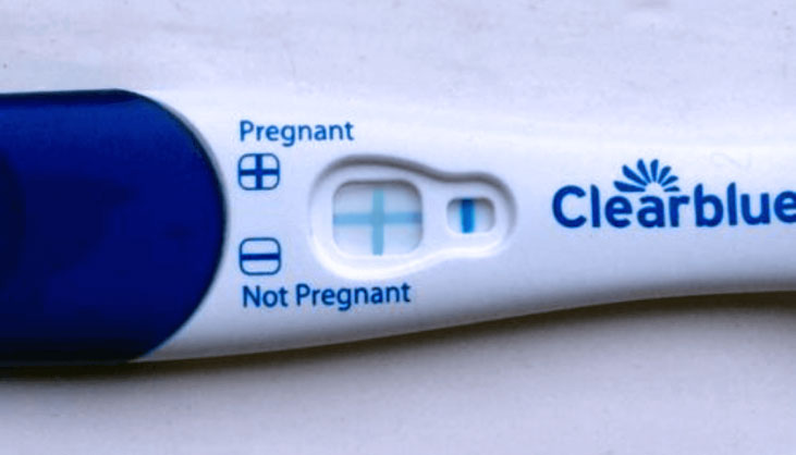 Teste de Gravidez Clearblue Plus positivo